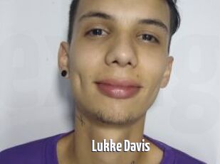 Lukke_Davis